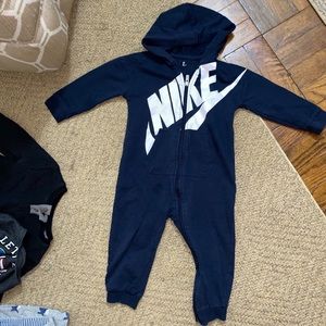 Nike Sweatsuit (24 months)